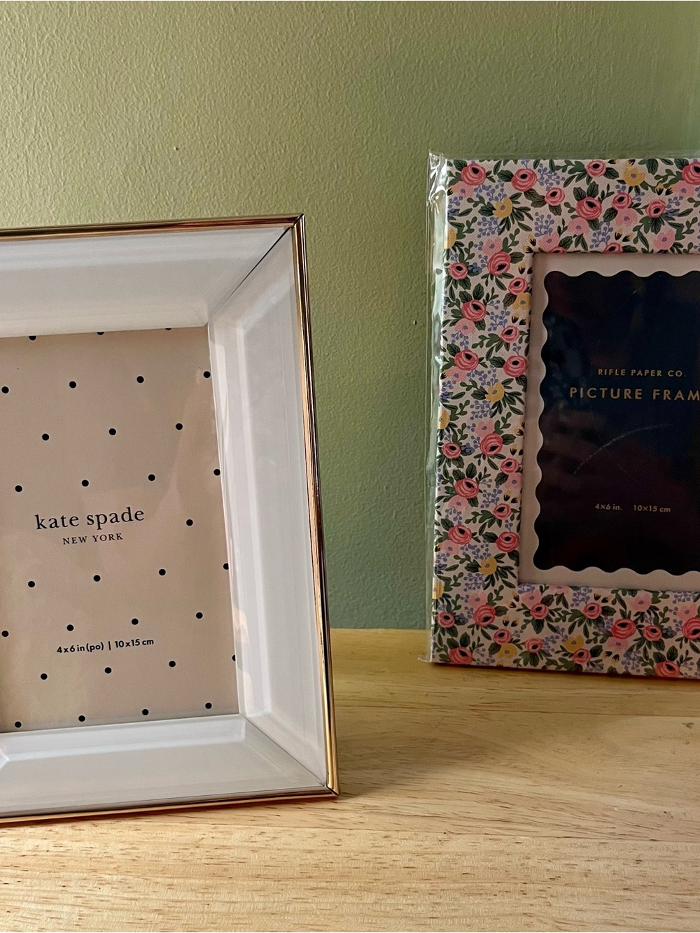 kate spade White and Gold-Trim Photo Frame